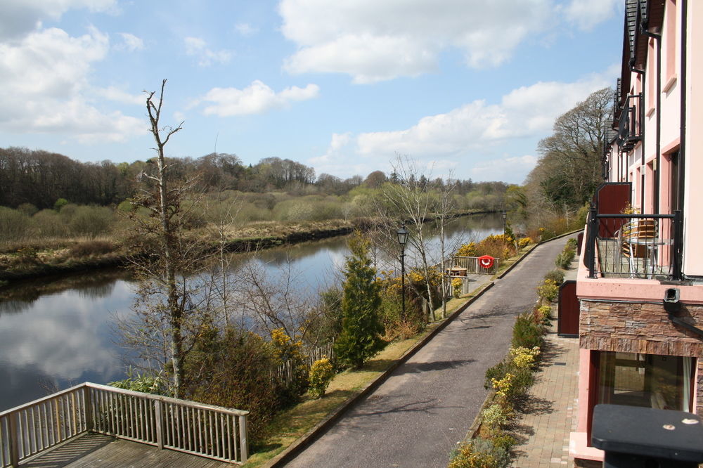 2 Mile Lodge Kenmare Exterior photo